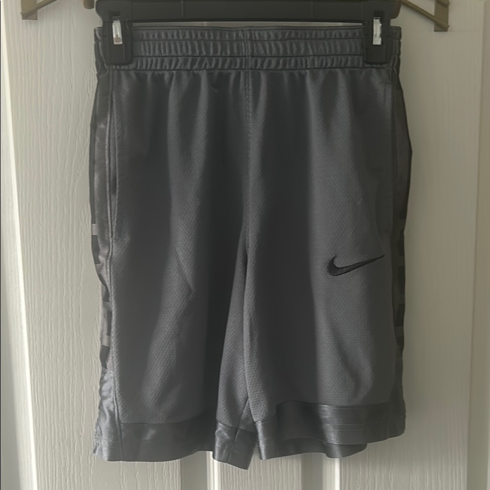 Nike Men's Dark Gray Athletic Shorts
